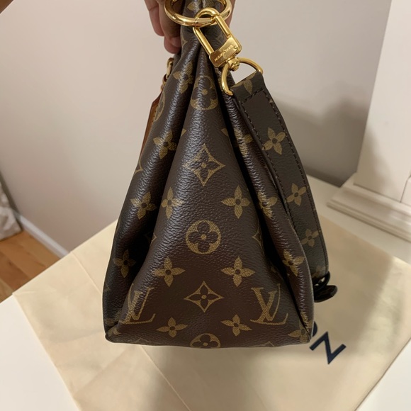 Authentic Louis Vuitton Pallas mm - Picture 4 of 16